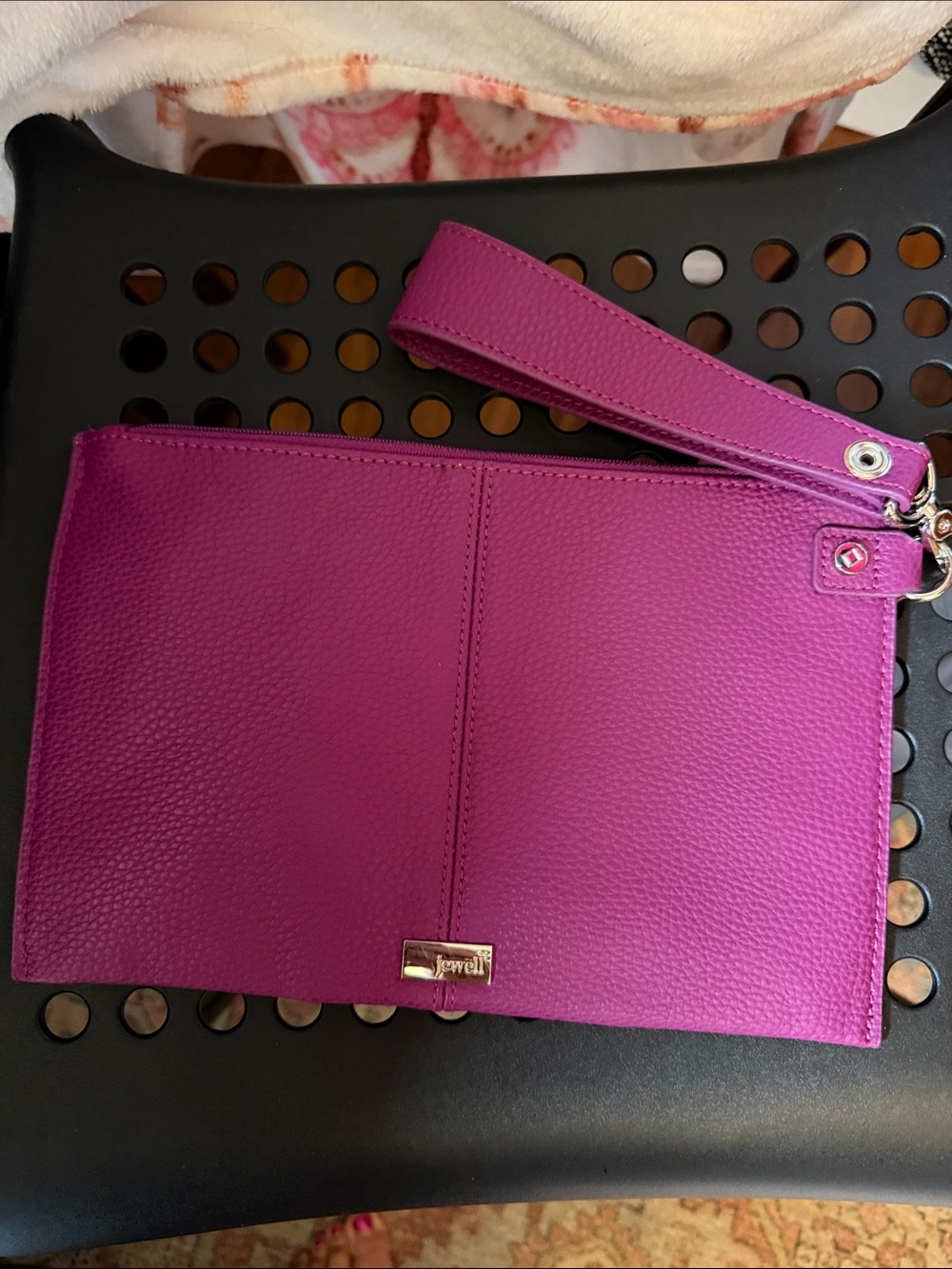 thirty-one Magenta Pebbled Wristlet Clutch